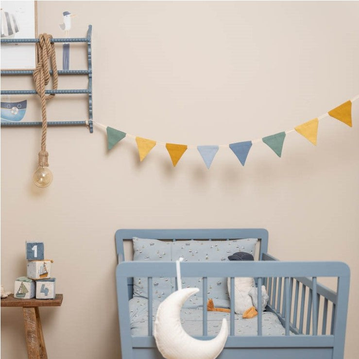Garland Blue
