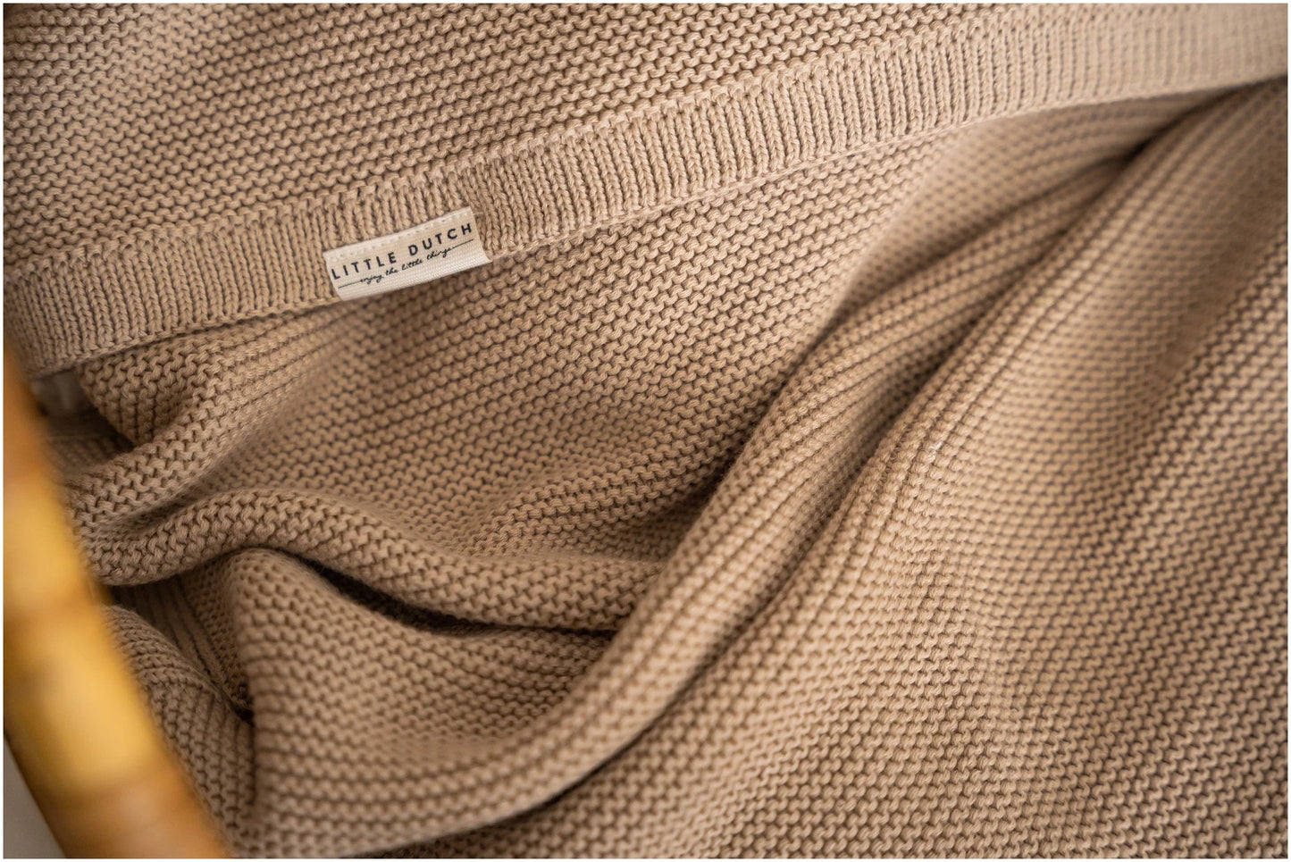 Knitted bassinet blanket Beige