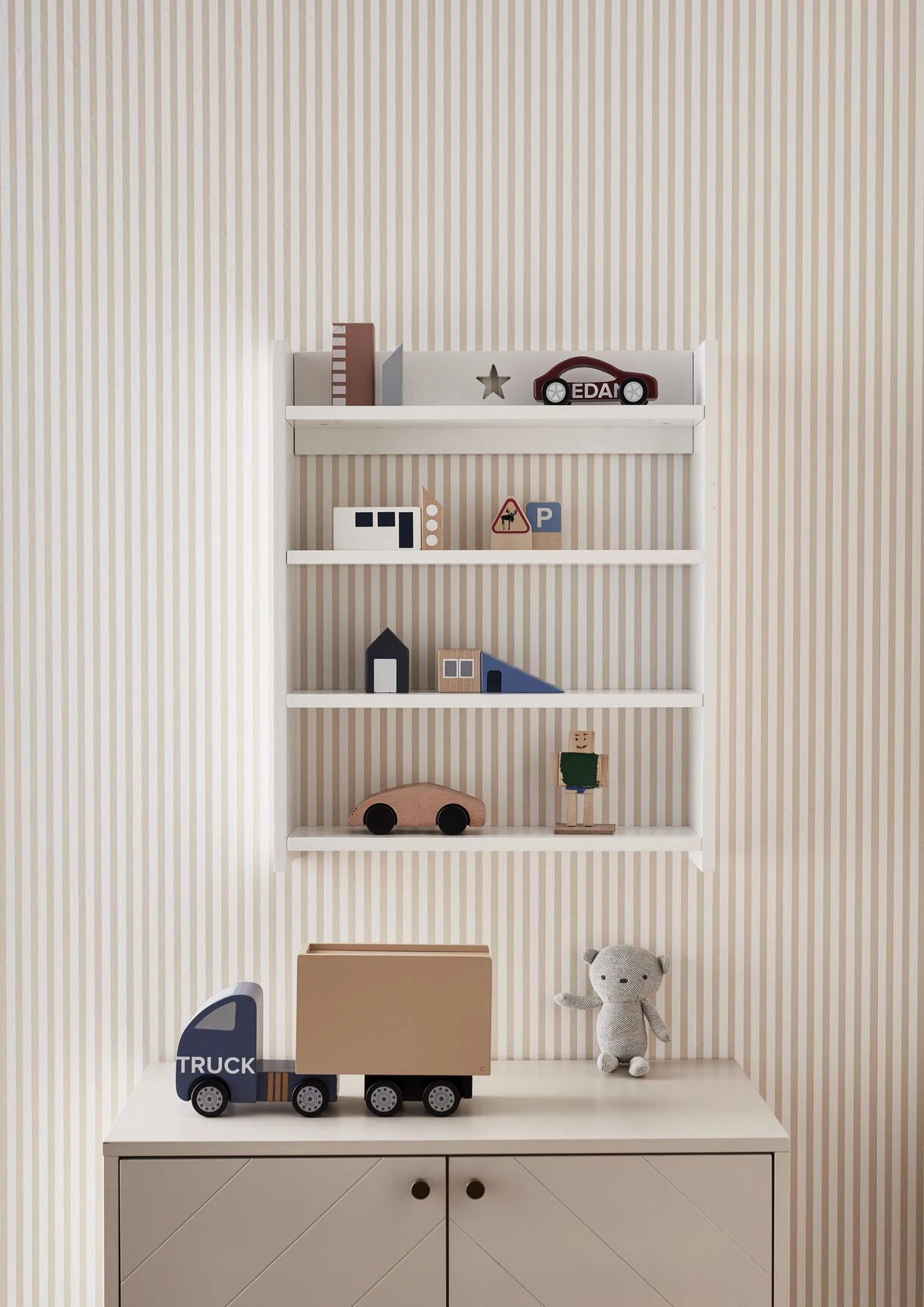 Wall shelf white STAR