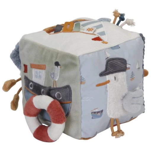 Activity Cube Sailors Bay