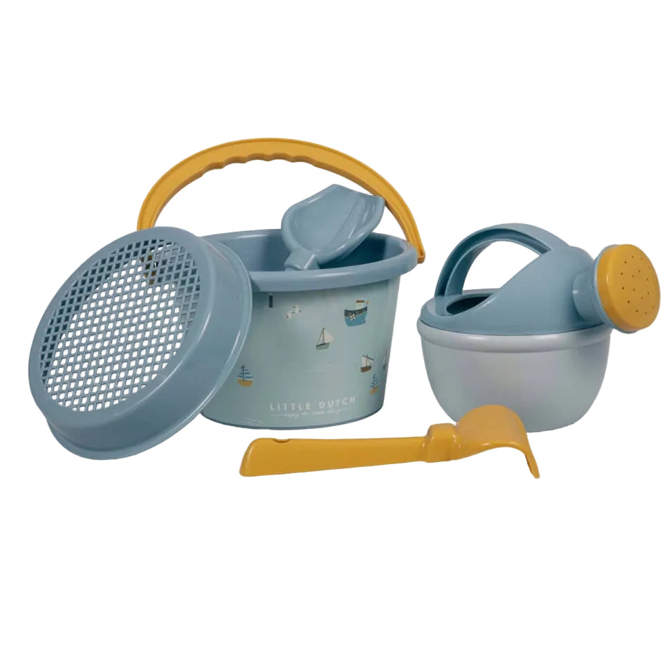 Beach Set Sailors Bay