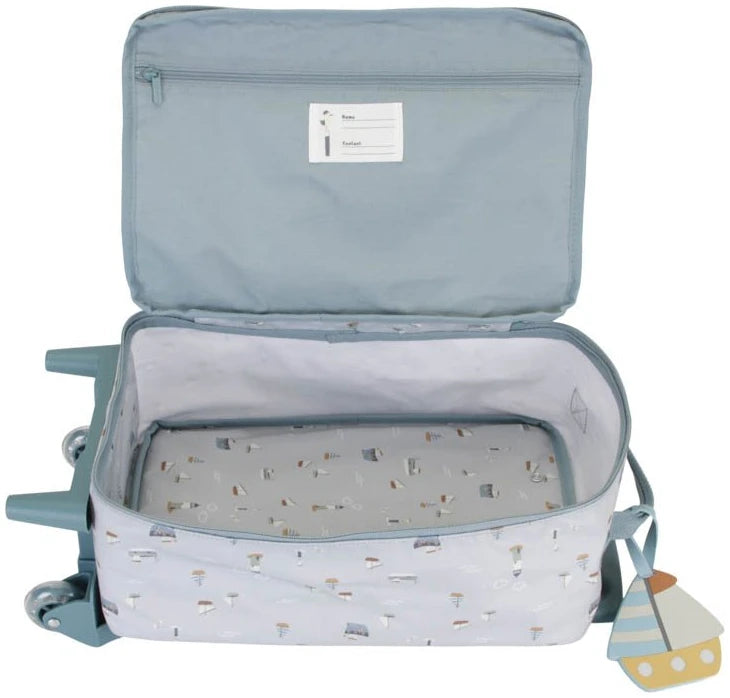 Suitcase Sailors Bay