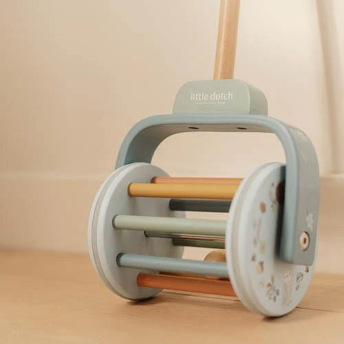 Push Along Rattle Forest Friends