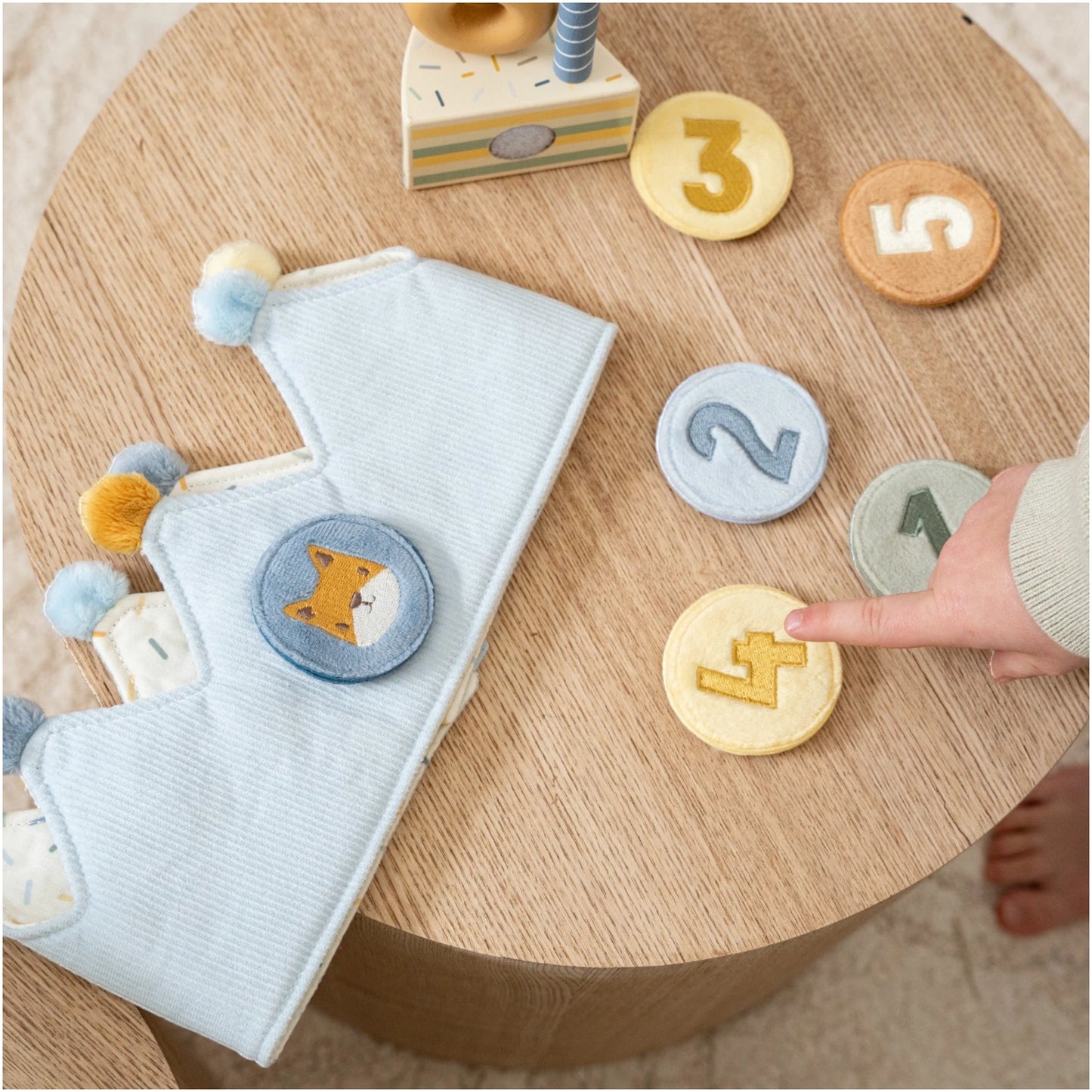 Birthday Crown with Numbers Blue