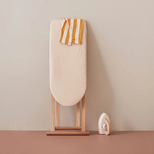 Iron board with iron BISTRO