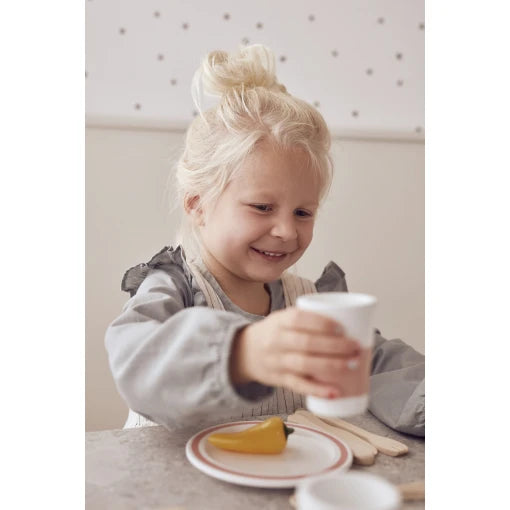 Dinnerware 4 play set BISTRO