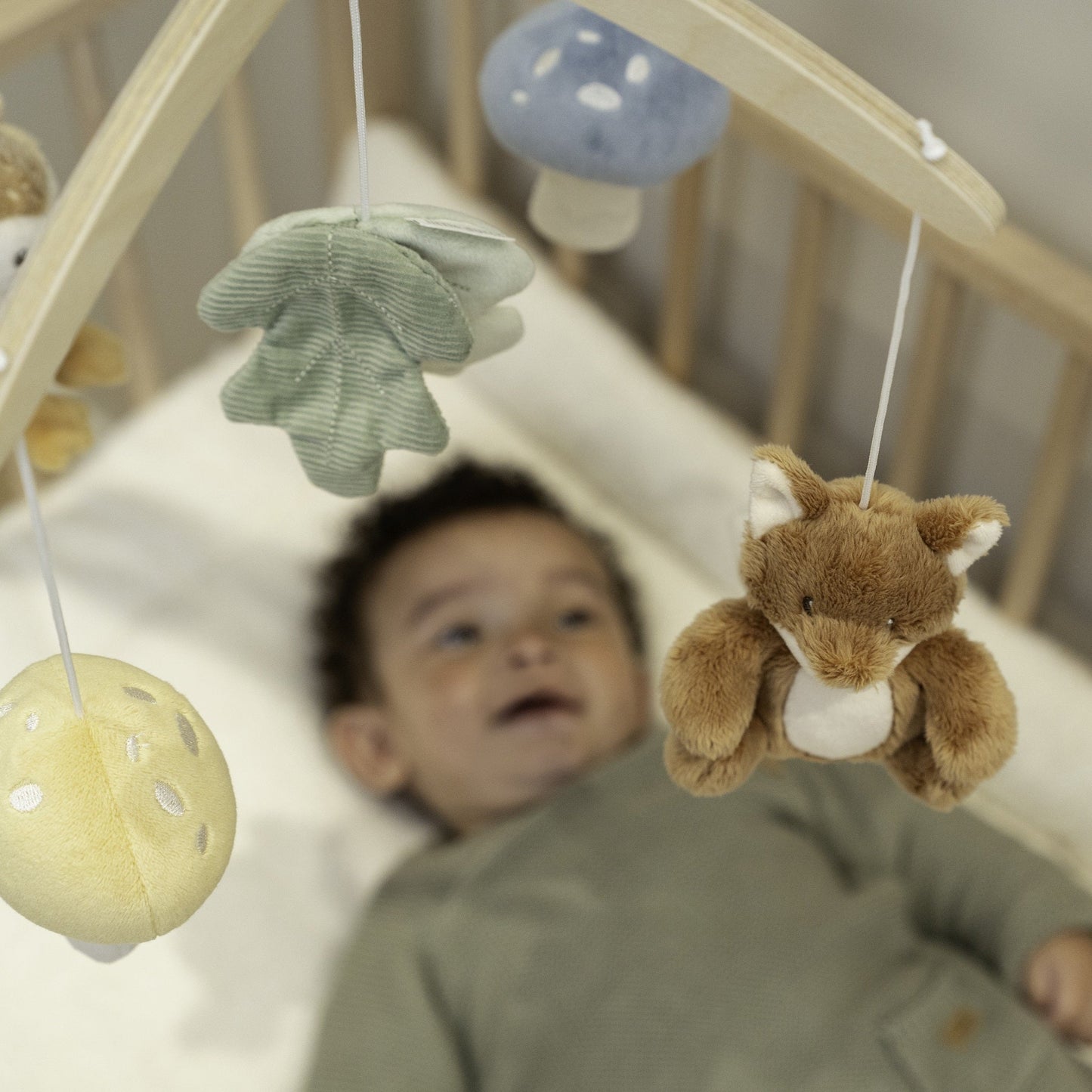 Forest Friends wooden bed mobile