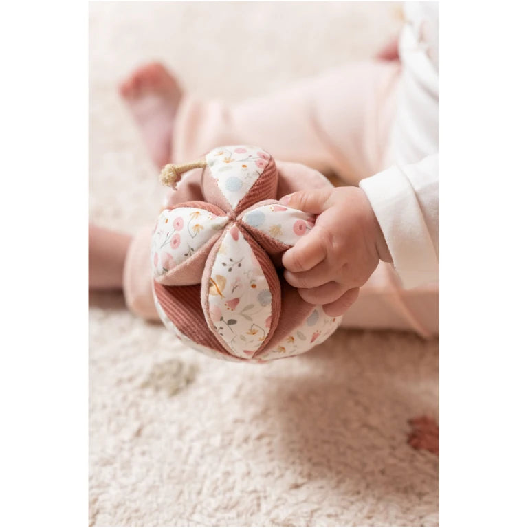 Gripping Ball Flowers & Butterflies