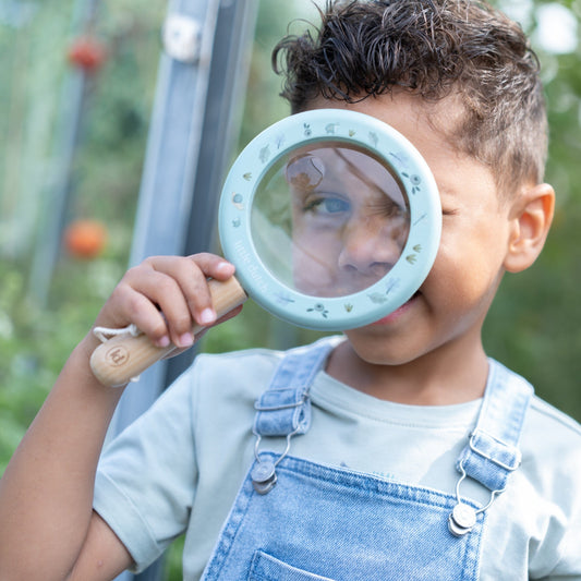 Wooden magnifying glass