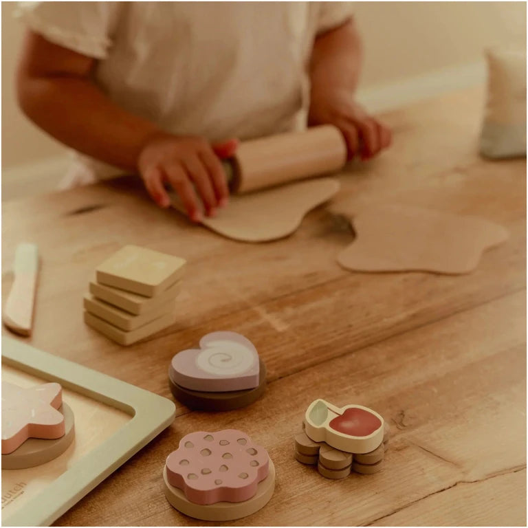 Wooden pastry set