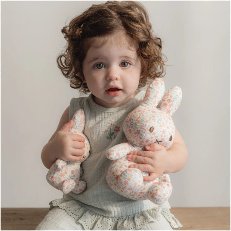 Miffy hug all -over print 20 cm