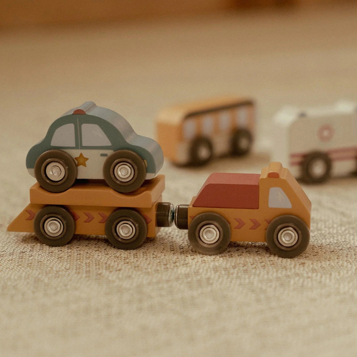 Wooden toy vehicle set
