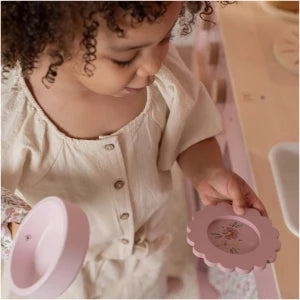 Wooden play kitchen – Pink