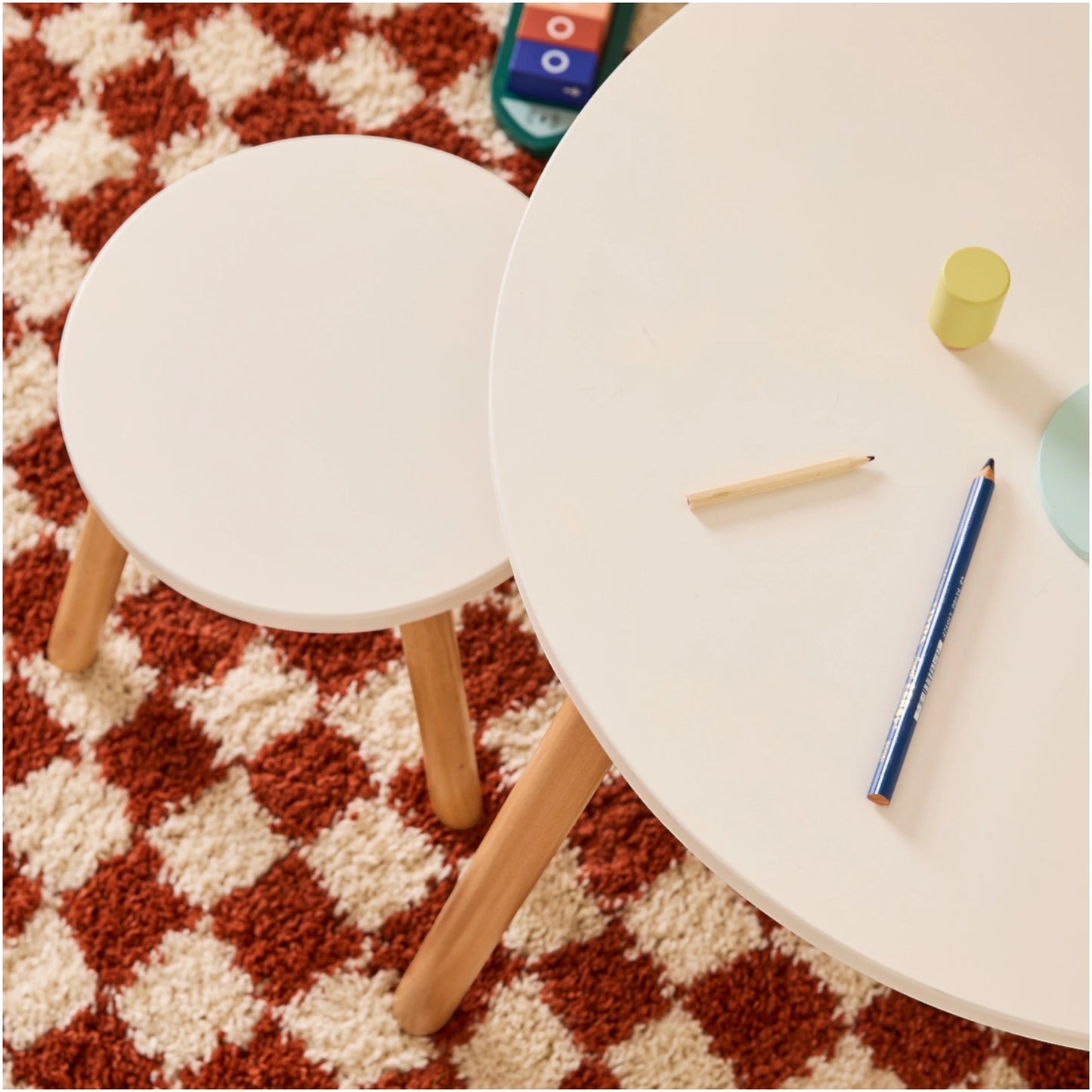 Stool and table set white