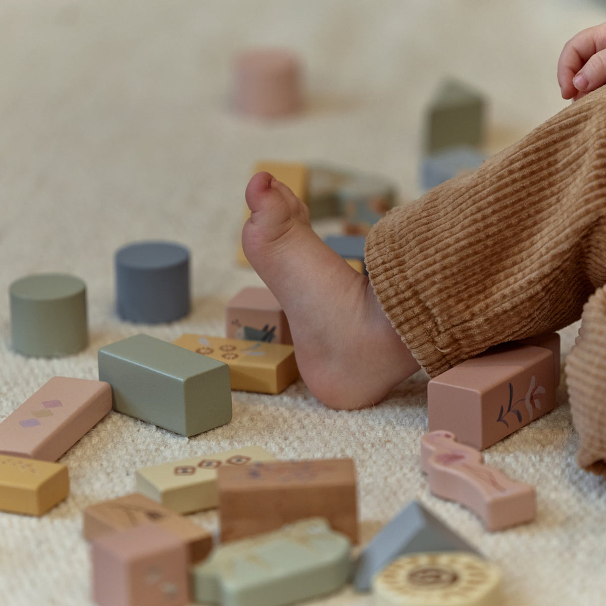 Safari Friends wooden building blocks set
