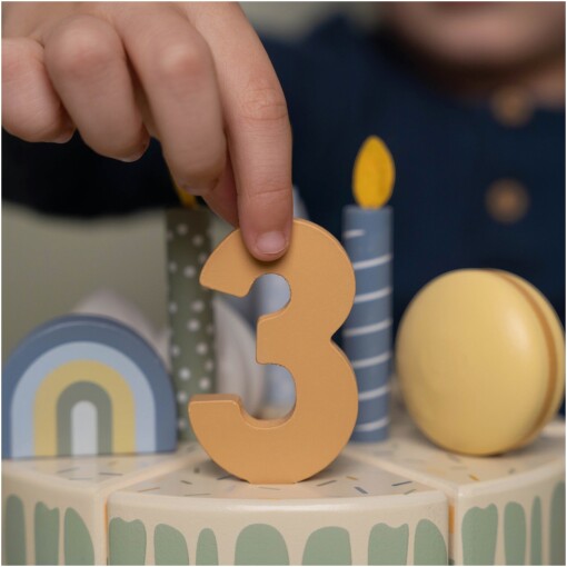 Wooden birthday cake Blue