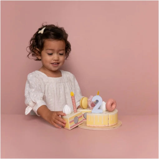 Wooden birthday cake Pink