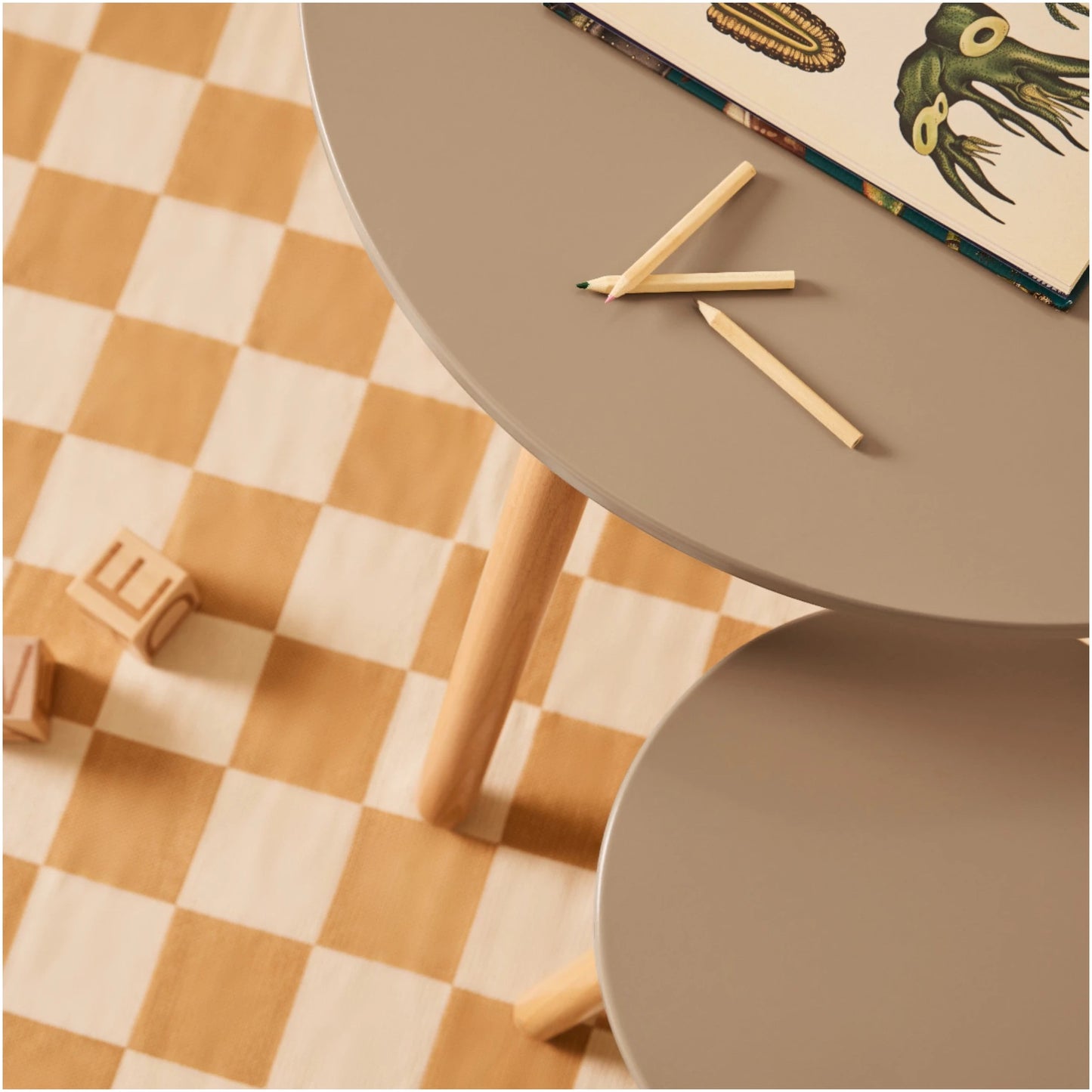 Stool and table set Light brown