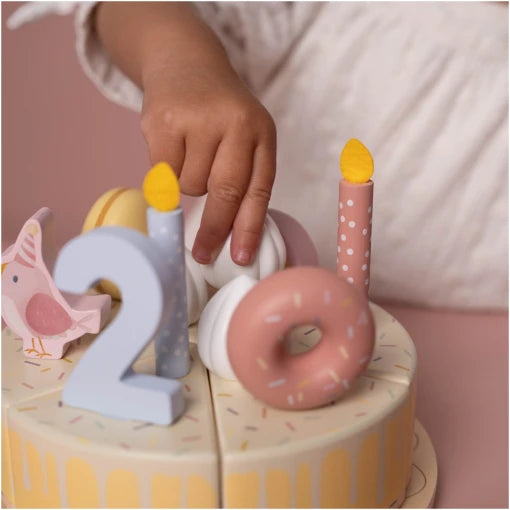 Wooden birthday cake Pink