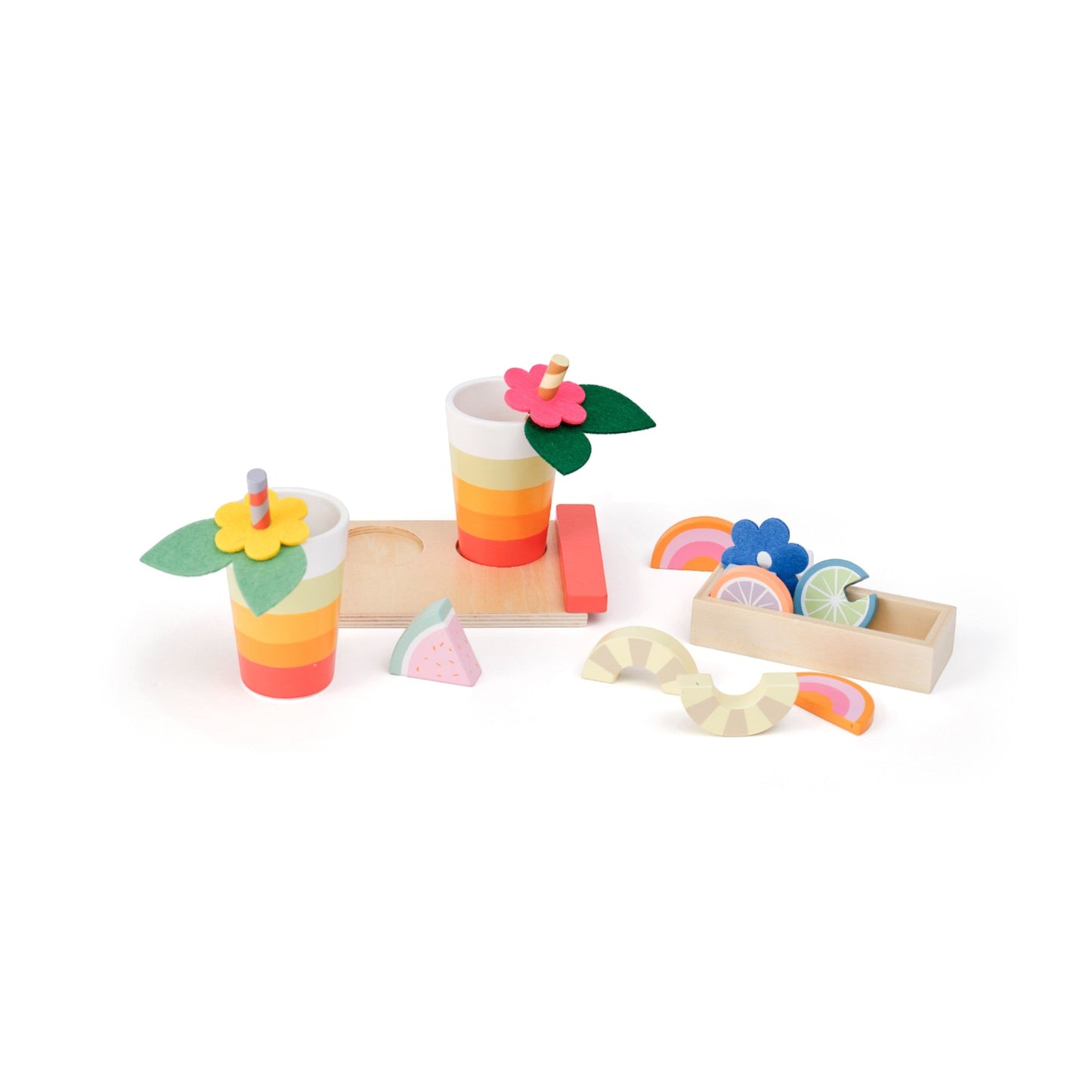 Wooden play set with fruit drinks