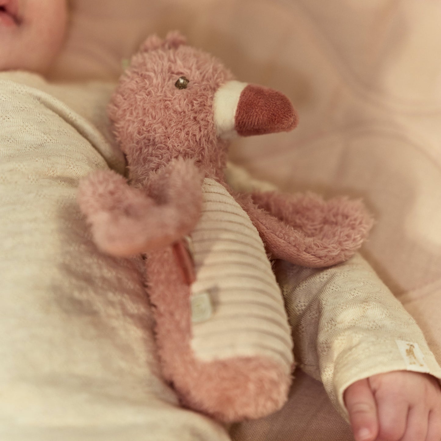 Flamingo rattle
