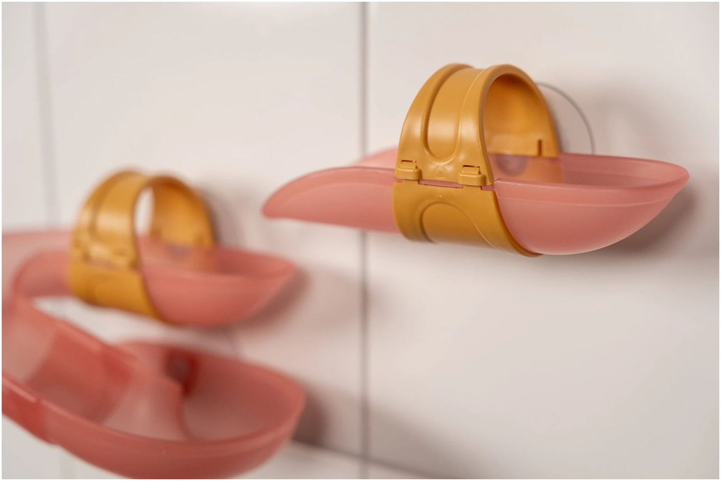 Bathtub ball track Pink