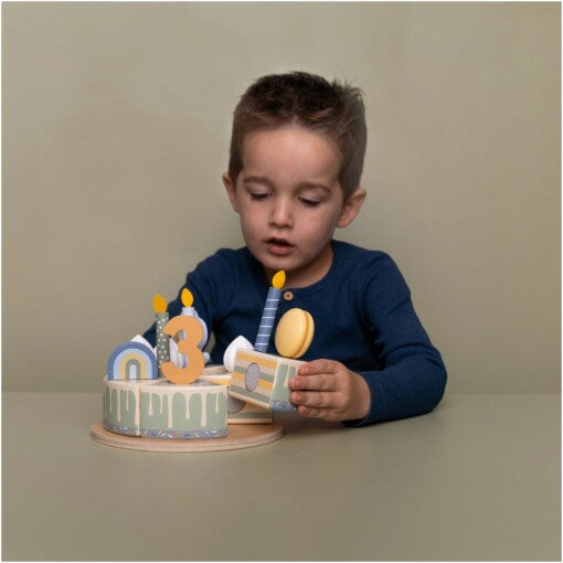 Wooden birthday cake Blue