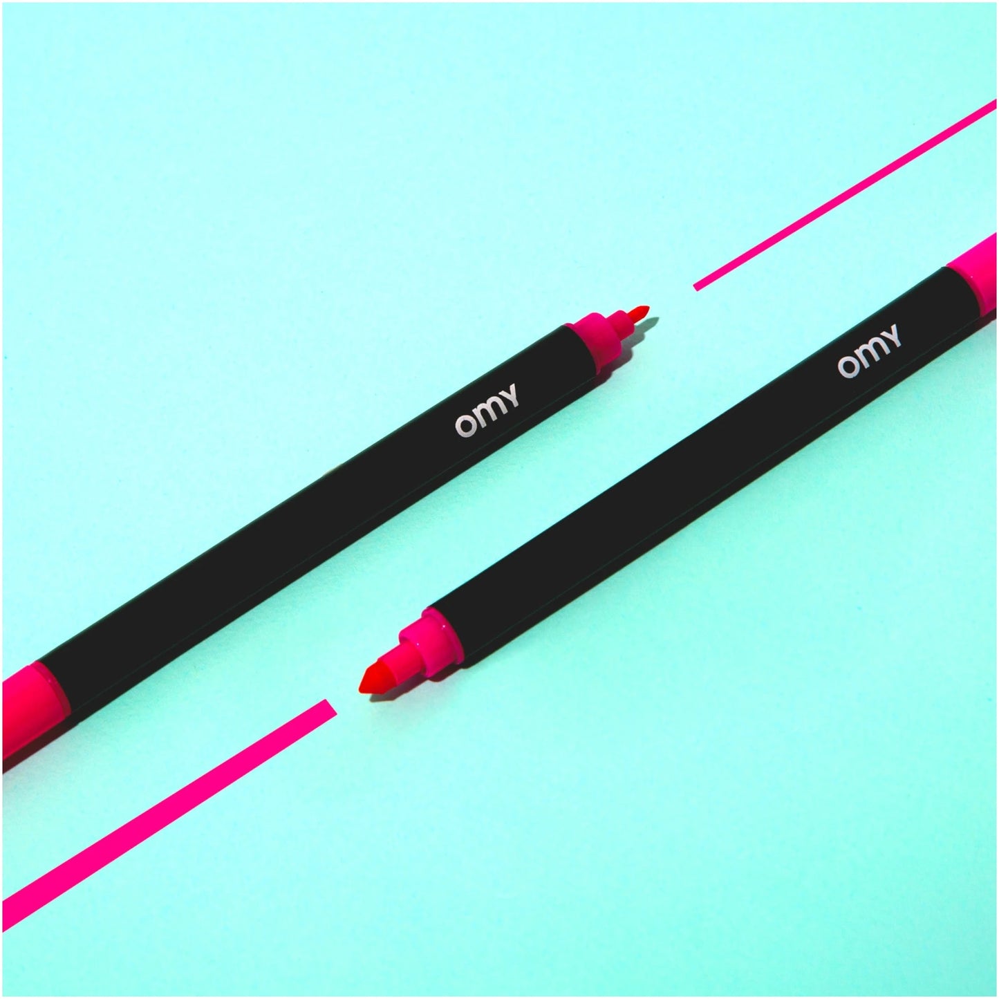 Set of 100 double-sided markers