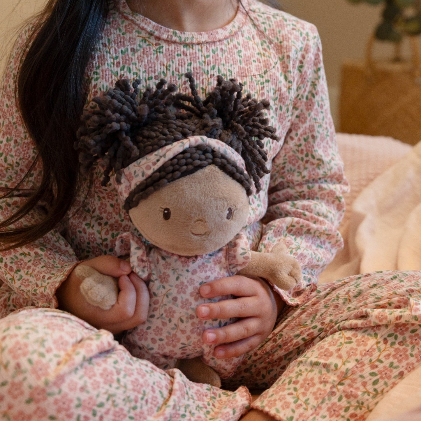 Baby doll in basket Evi 30 cm