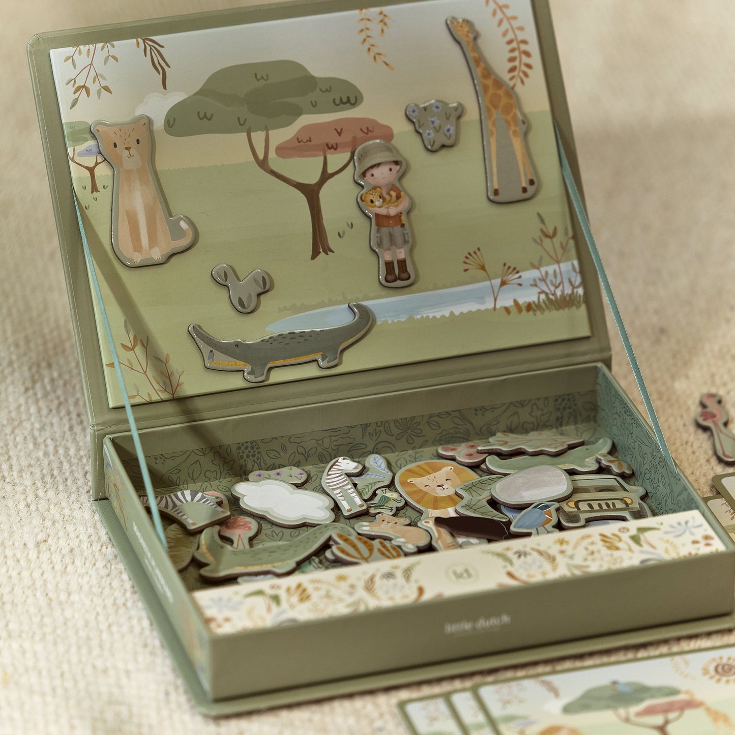 Magnetic game board Safari animals