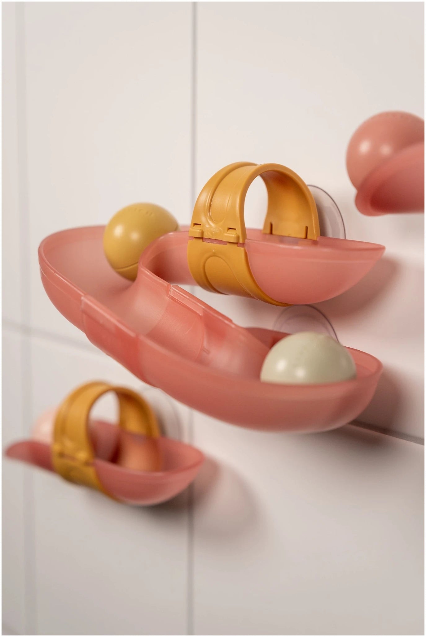 Bathtub ball track Pink