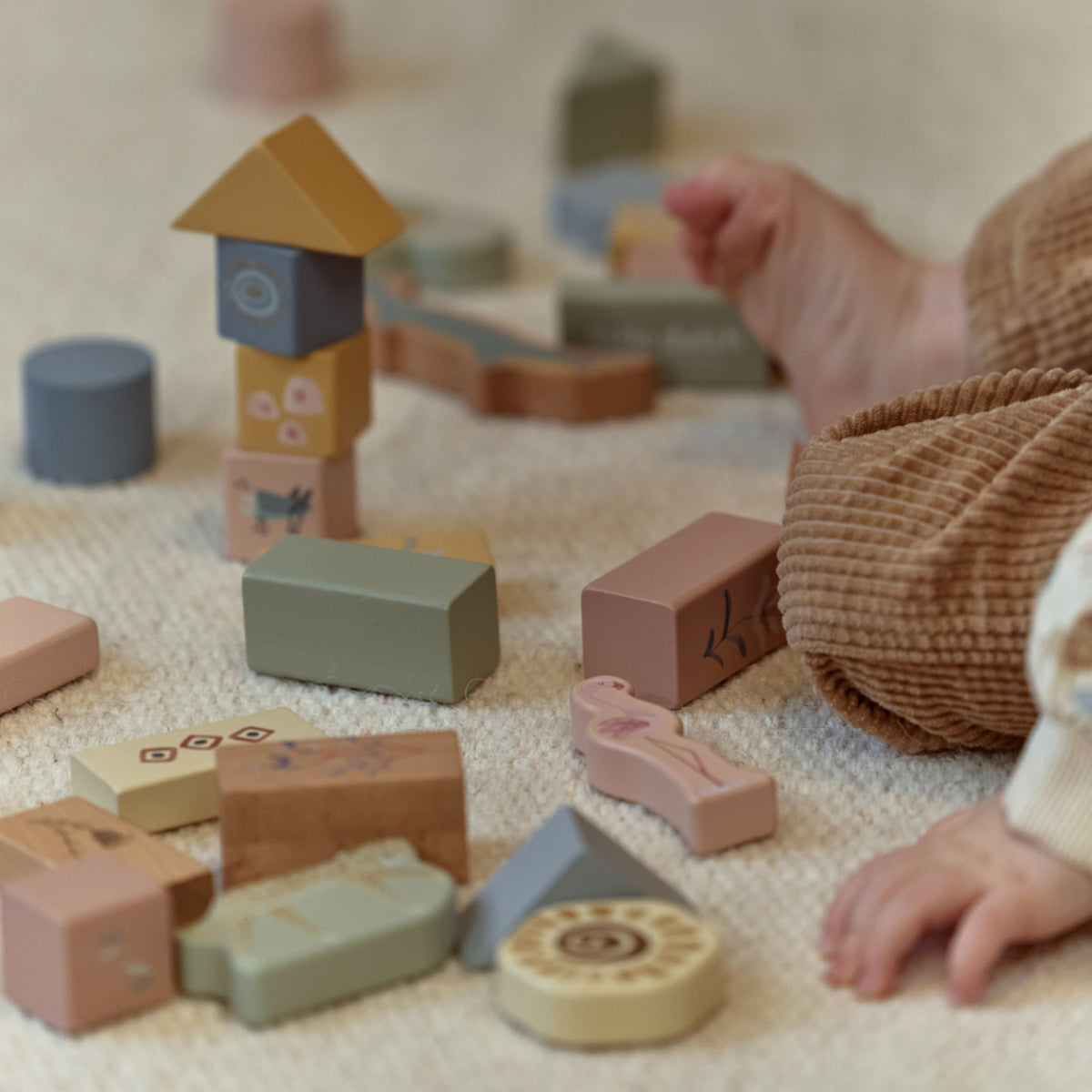 Safari Friends wooden building blocks set
