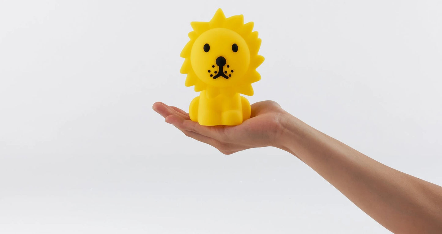 Lion Bundle of Light