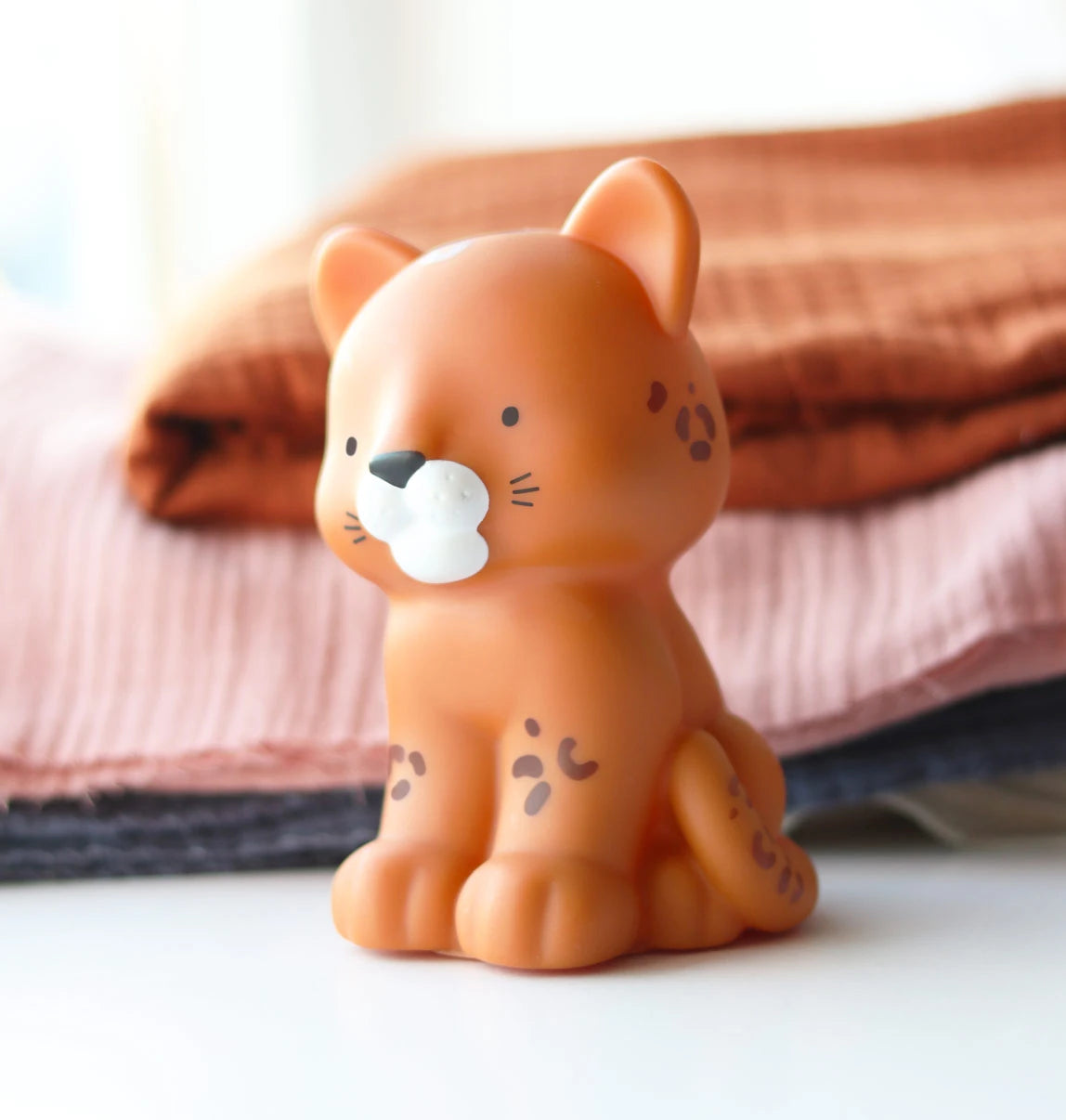 Little light: Leopard