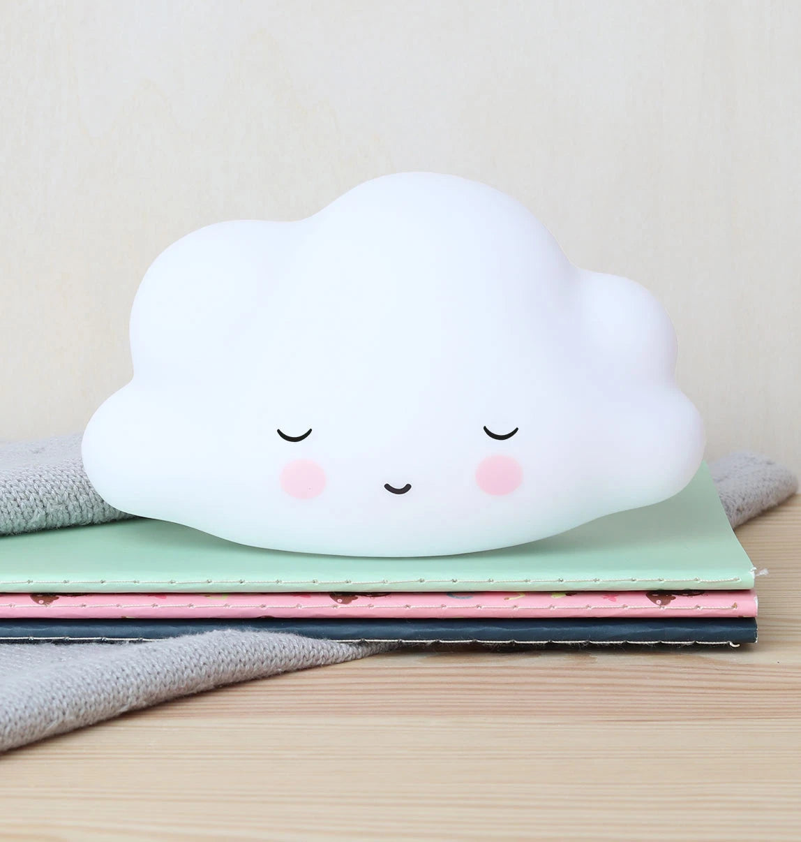 Little light: Sleeping cloud