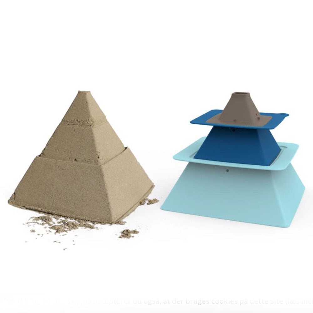 Pyramid Sand Builder