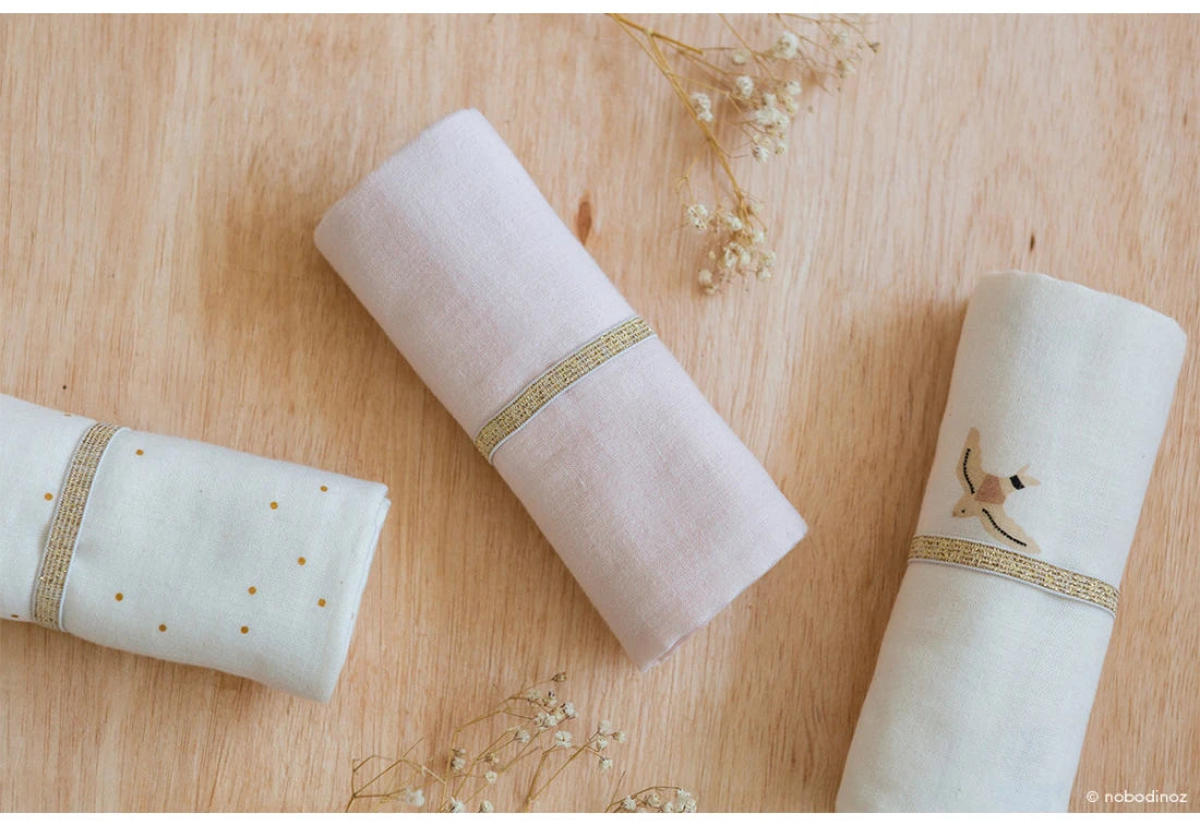 Baby Love swaddle • dream pink