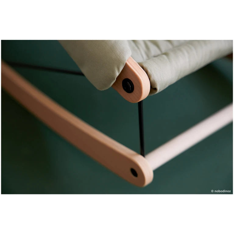 Growing Green baby bouncer • linden green